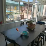 홈스테이 Cosy Avec Salle De Bain Privee Et Piscine Au Calme *
