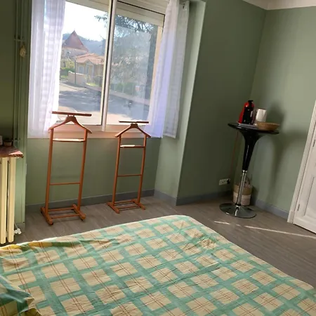 Cosy Avec Salle De Bain Privee Et Piscine Au Calme Homestay szállás Saint-Sylvestre-sur-Lot