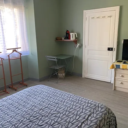 Cosy Avec Salle De Bain Privee Et Piscine Au Calme Privatunterkunft *