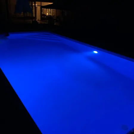 Homestay szállás Cosy Avec Salle De Bain Privee Et Piscine Au Calme