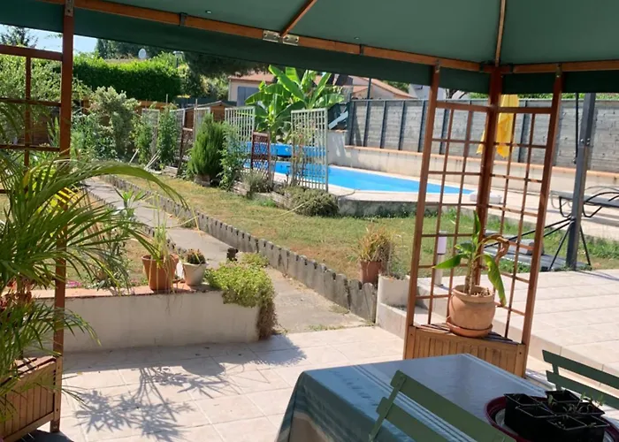Privatunterkunft Cosy Avec Salle De Bain Privee Et Piscine Au Calme