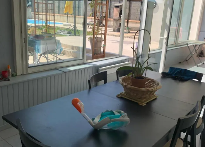 Privatunterkunft Cosy Avec Salle De Bain Privee Et Piscine Au Calme *