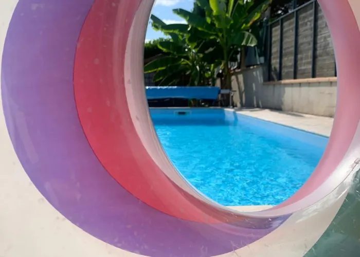 Privatunterkunft Cosy Avec Salle De Bain Privee Et Piscine Au Calme