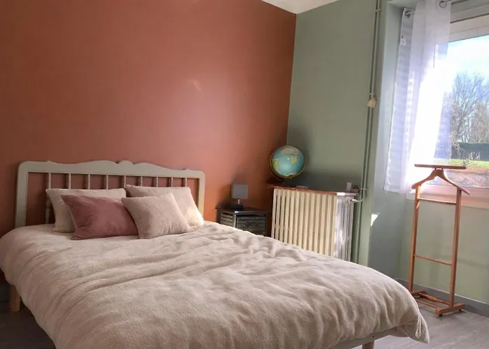 Privatunterkunft Cosy Avec Salle De Bain Privee Et Piscine Au Calme *