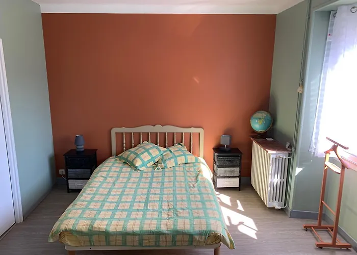 Privatunterkunft Cosy Avec Salle De Bain Privee Et Piscine Au Calme